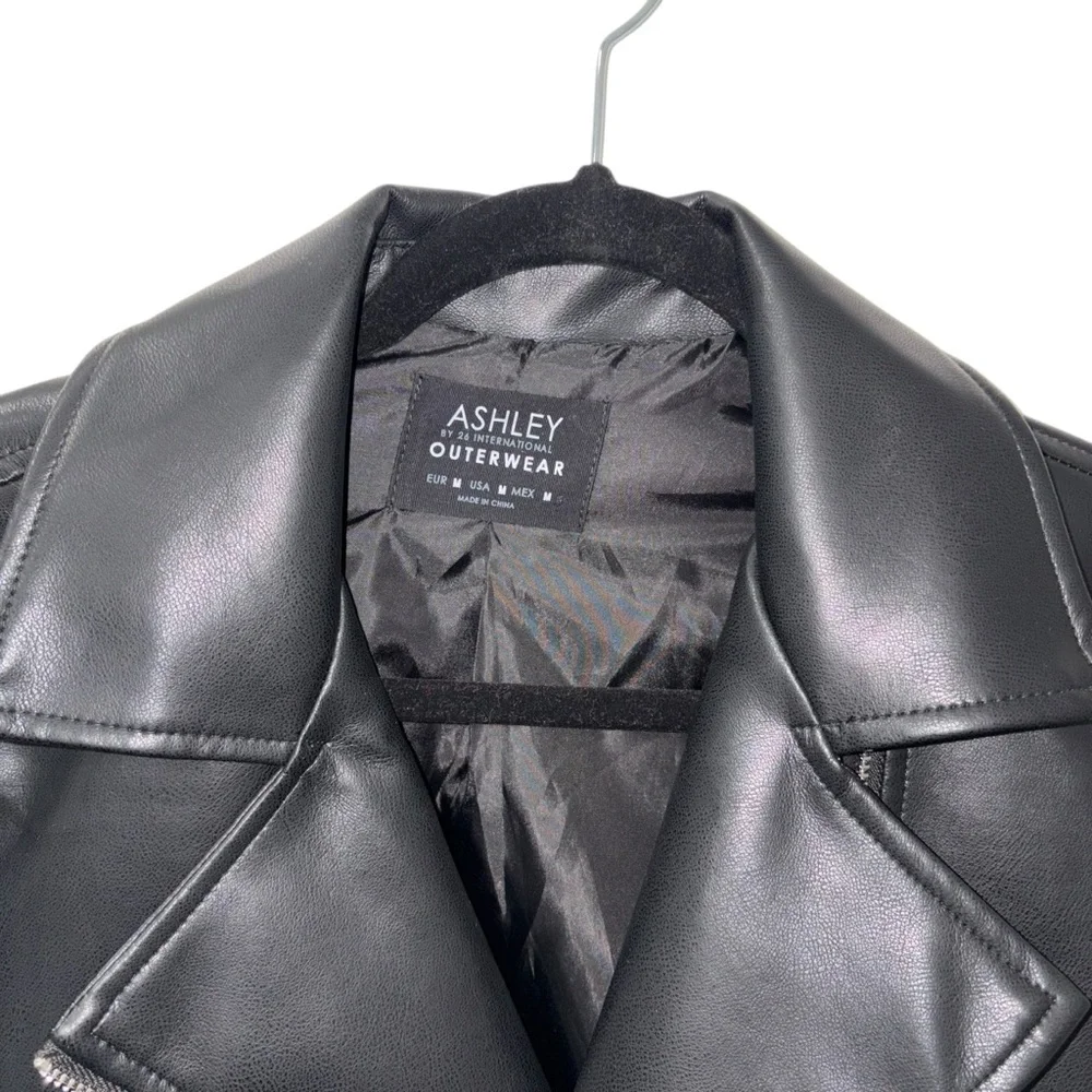 New Ashley By 26 International Black Leather Moto Jacket size Medium